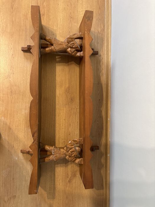 Polka drewniana rzezbiona