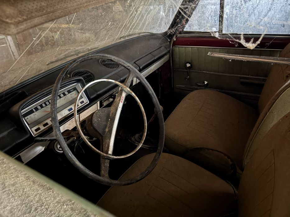 Samochód Żyguli VAZ 2102 Łada kompletny środek brak silnika