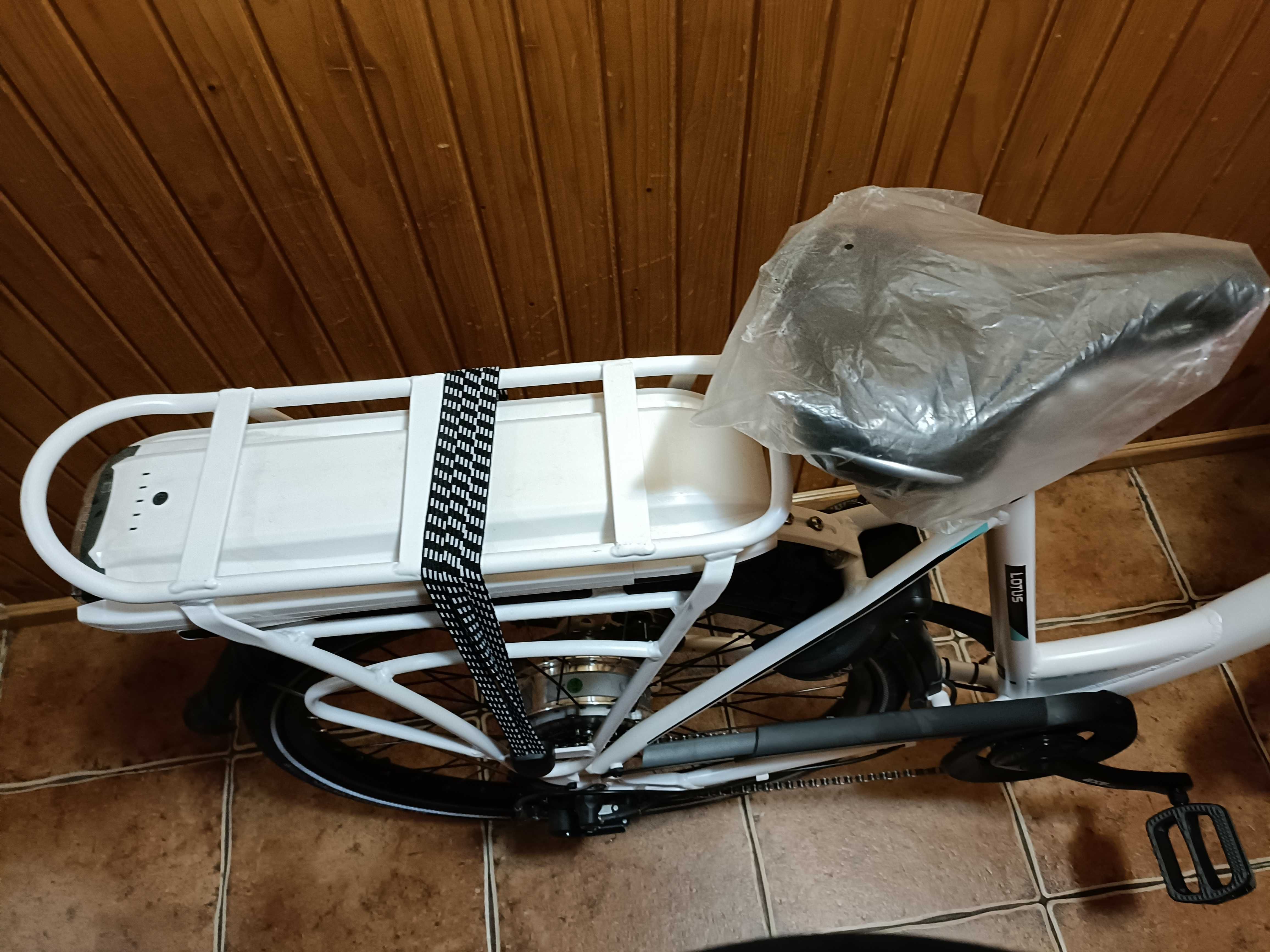 Rower Elektryczny LEADER FOX LOTUS rozm. 18/26 NOWY!