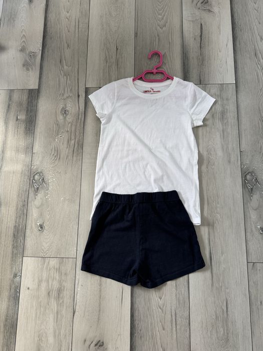 Dziewczęcy  strój w-f  146