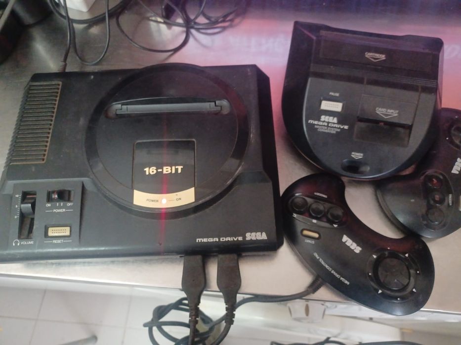 Vendo sega mega drive 16-BIT com adaptador para a sega master system