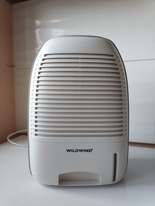 Осушувач повітря Wild Wind WDH-0502