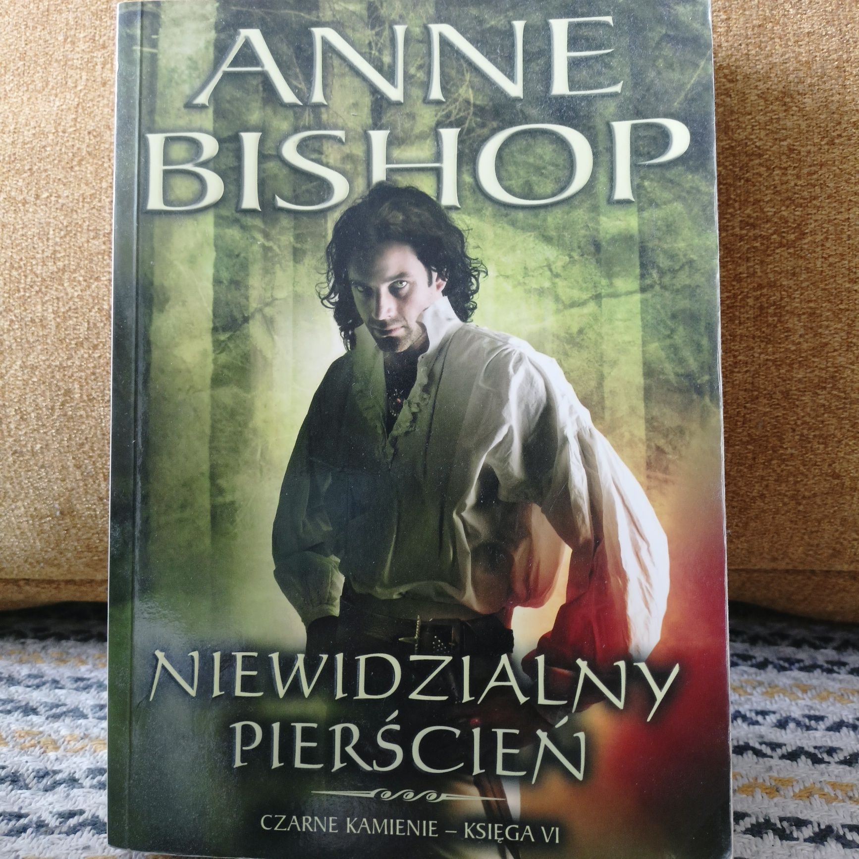 Książka pt. Niewidzialny pierścień Anne Bishop