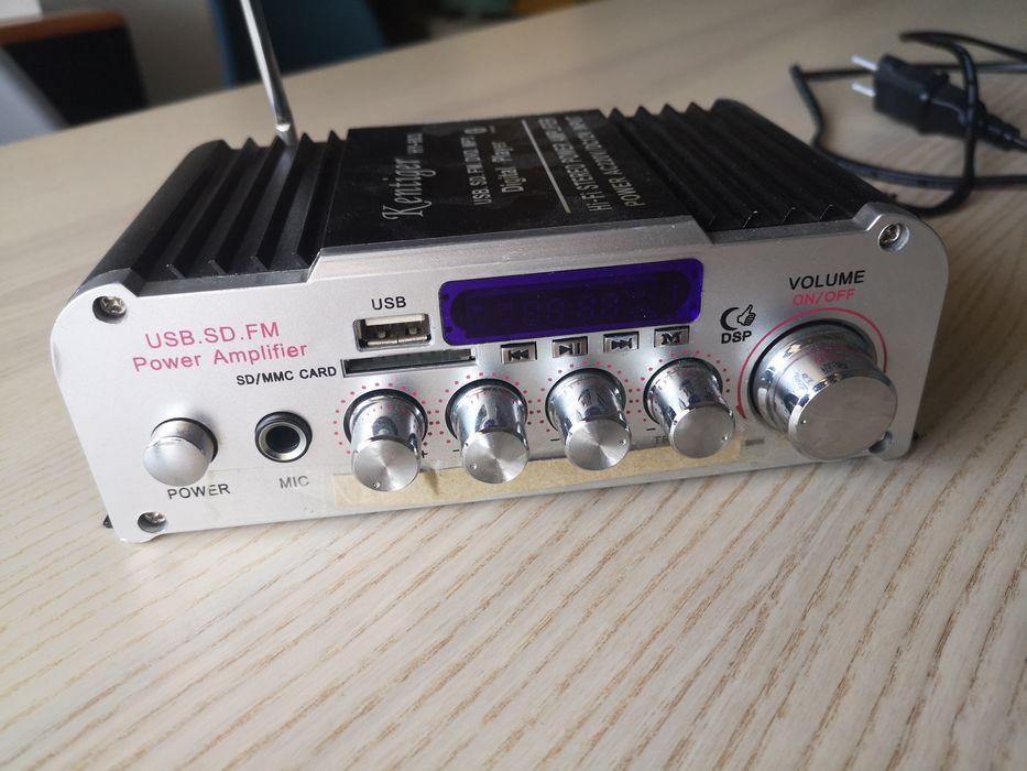 Amplificador Radio/Mp3/Pen Karaoke