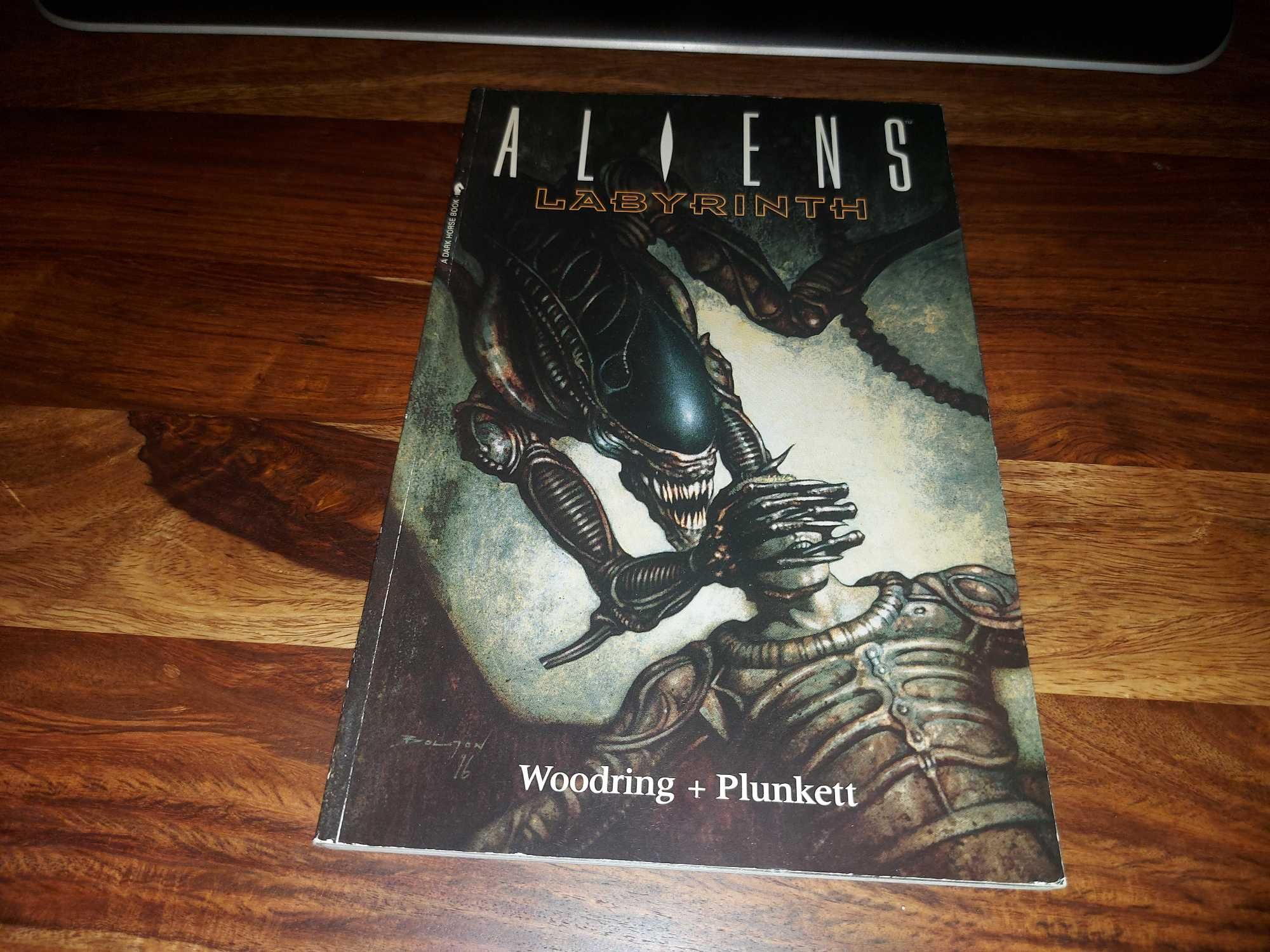 Aliens Labyrinth - banda desenhada de terror 1997