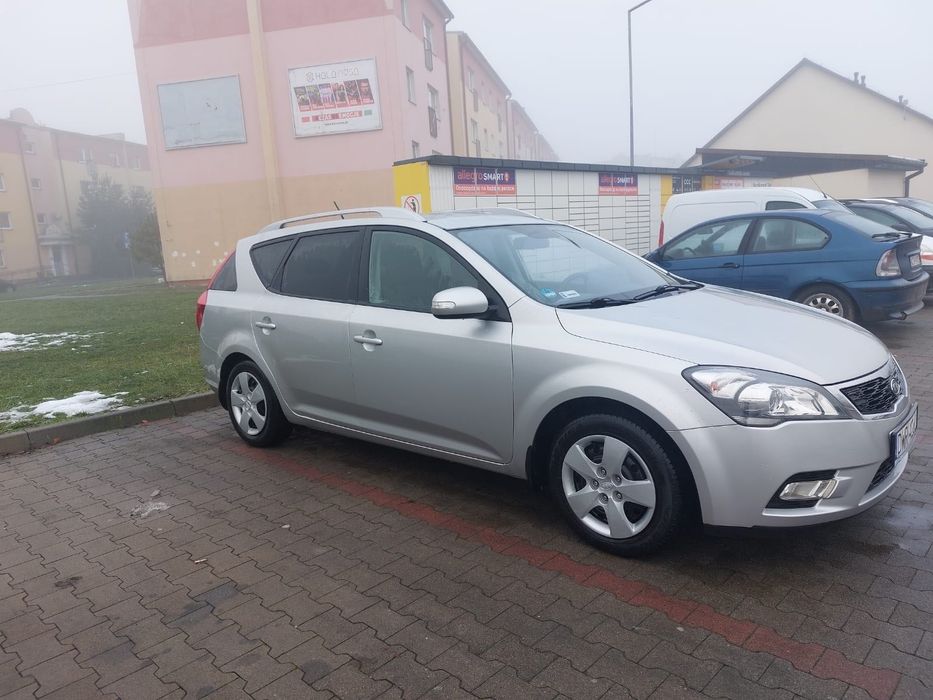 Sprzedam Kia Ceed 2010 roku.