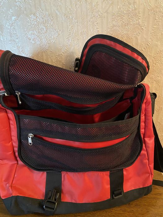 The north face мессенджер