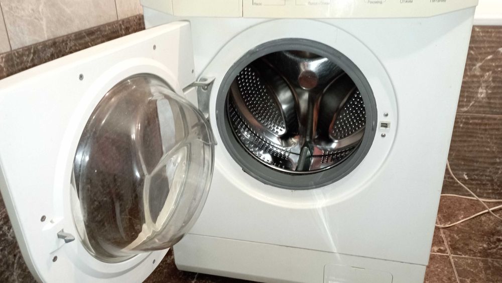 Пральна машина  LG WD-10180N