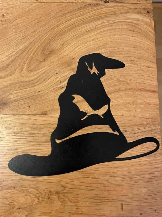 Stolik loftowy dla fanów Harrego Pottera