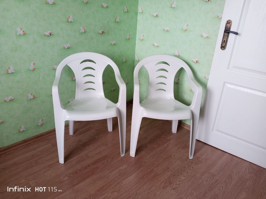 Fotel ogrodowy biały