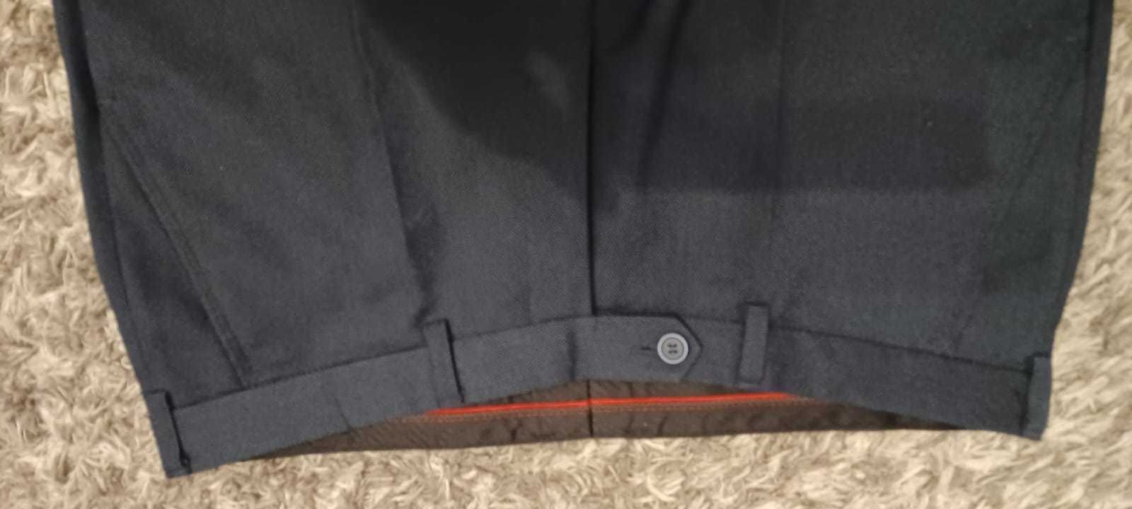 Garnitur młodzieżowy w kratkę + dodatkowe spodnie - JAK NOWY!
