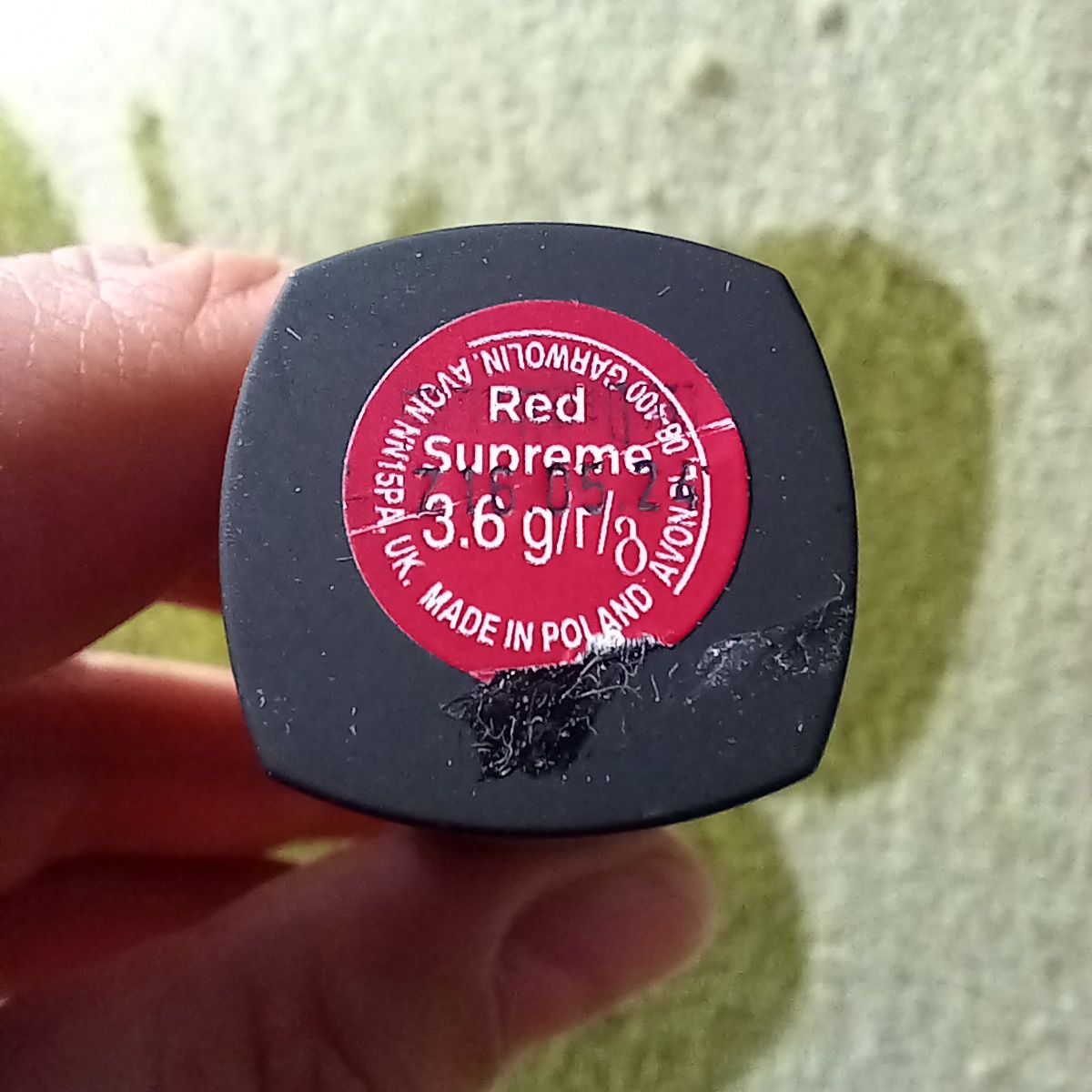 Avon ultramatowa szminka Red Supreme