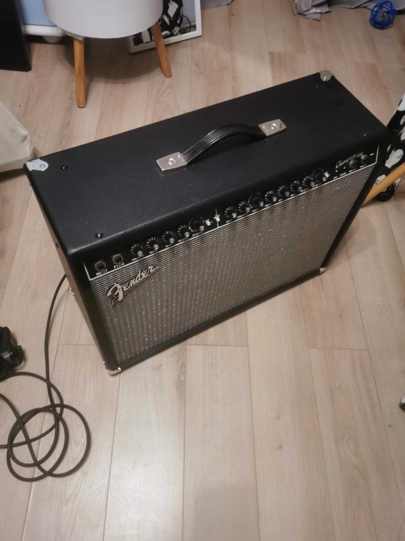 Sprzedam gitarę elektryczną ze wzmacniaczem