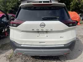 Продам бампер задній взборі Nissan Rogue T33 2021,2022,2023,2024,2025