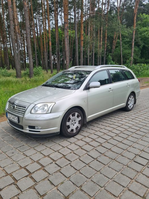 Sprzedam Toyotę Avensis 2003r jeden właściciel