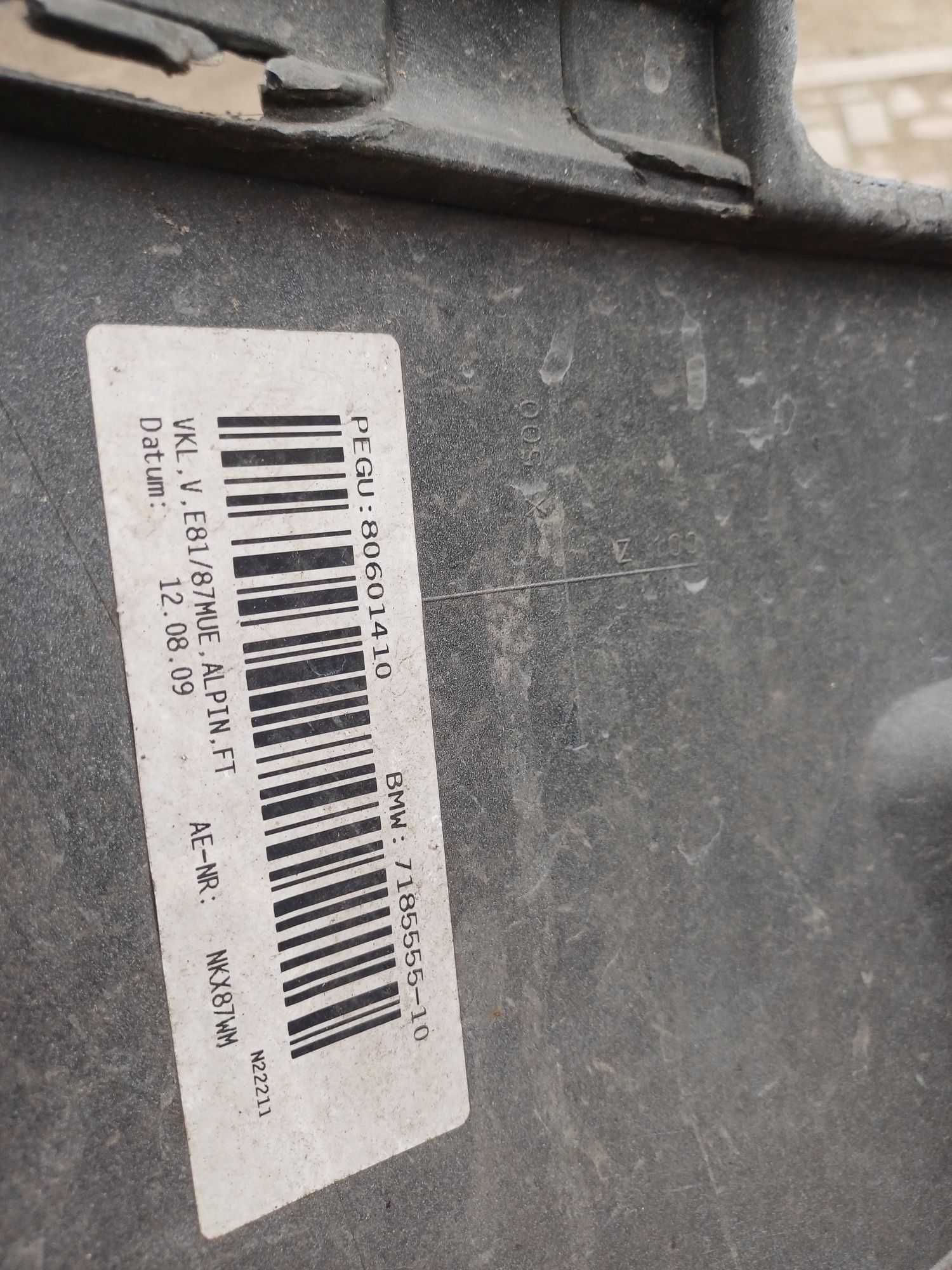 Zderzak przedni do bmw 1  E81.  E87