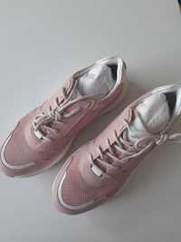 Buty sportowe damskie