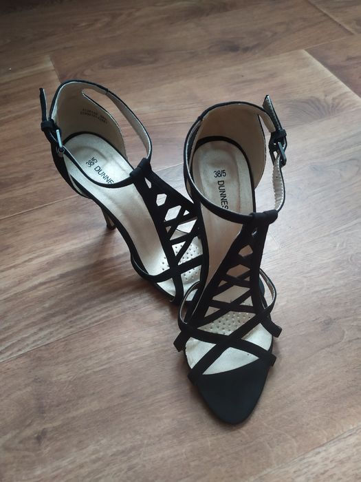 Czarne szpilki Dunnes roz.38