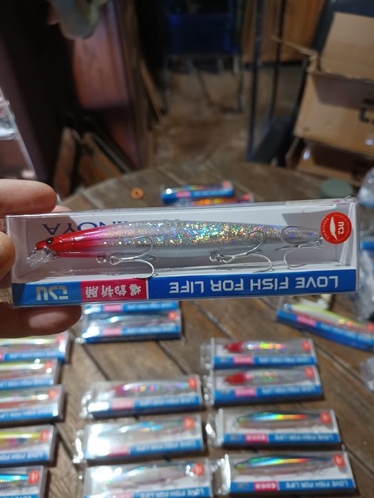 Amostras pesca spinning Tsurinoya stinger 140s 26gr