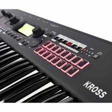 Korg kross 2 + pedal