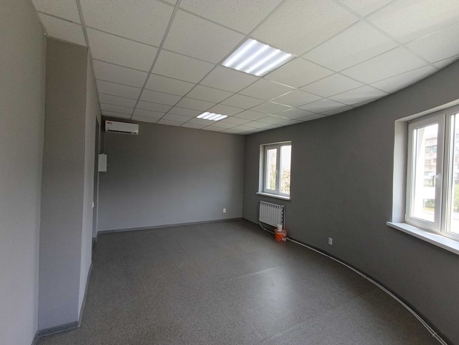 24/25/27/18 м2 кабінети з водою 4-й Л.Лук'яненка-Тимошенко/Оболонський