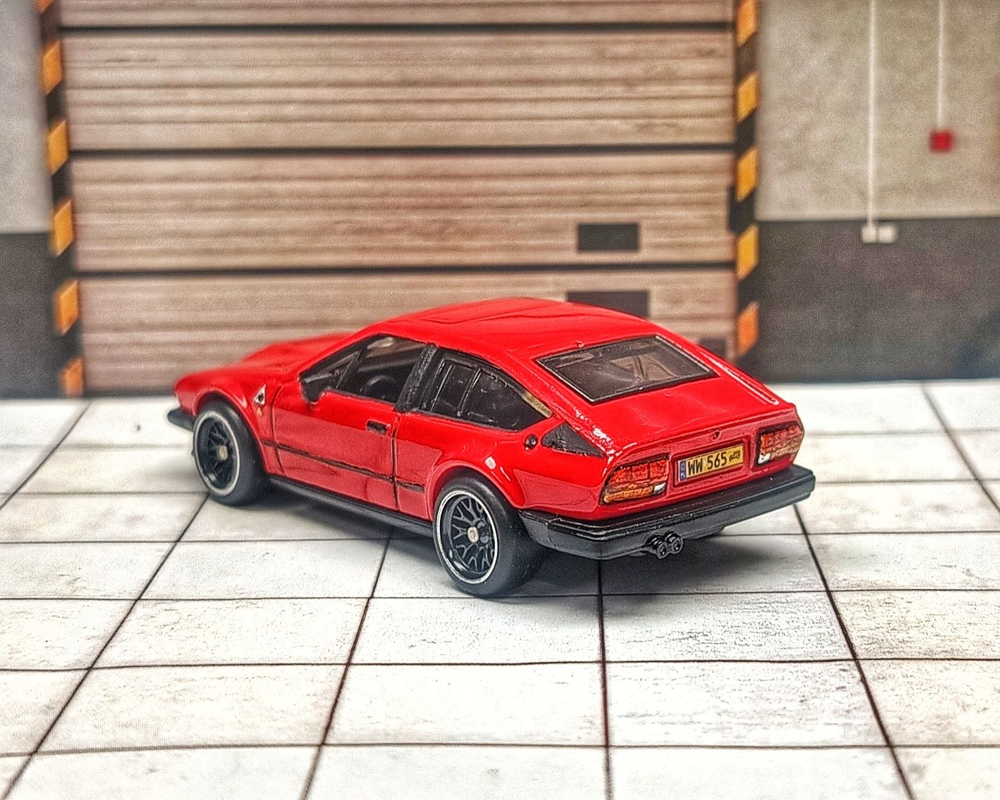 Model Alfa Romeo GTV6 Hot Wheels