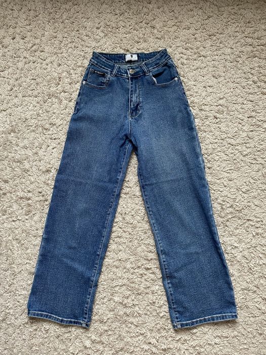 Прямі джинси.