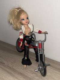 Лялька Moxie з велосипедом Ейвері