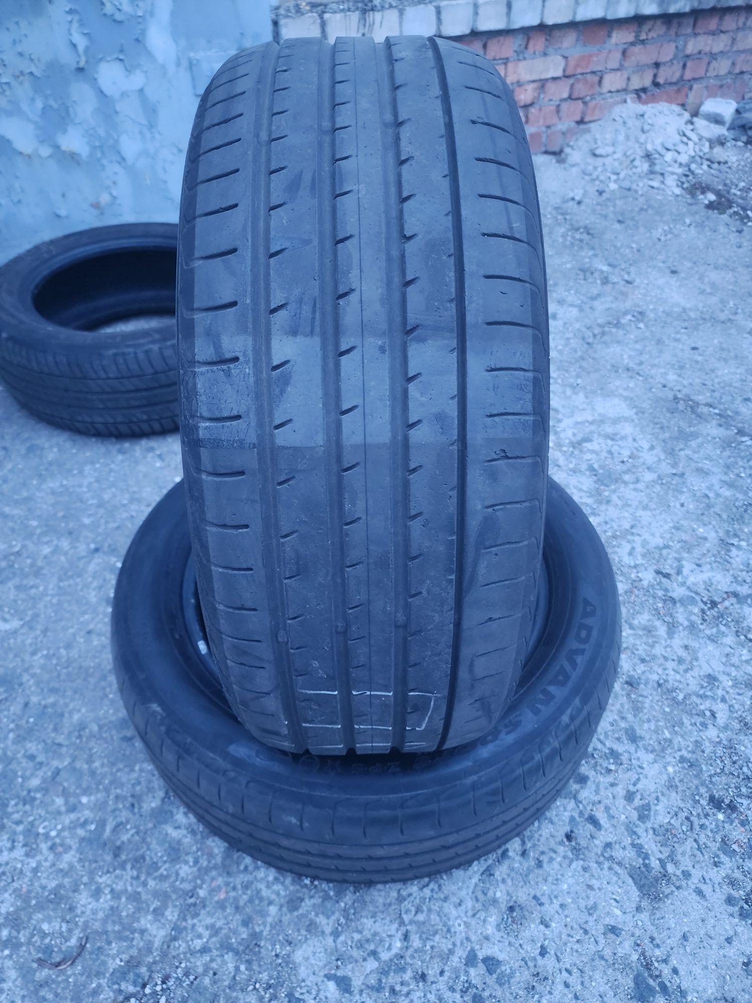 245/50r19  пара літо Yokohama