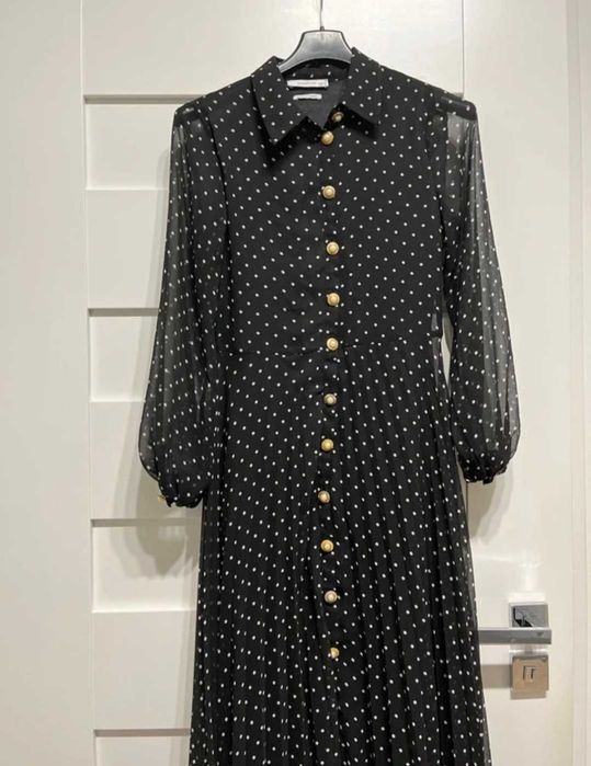 Reserved dluga czarna plisowana sukienka w grochy kropki elegancka L