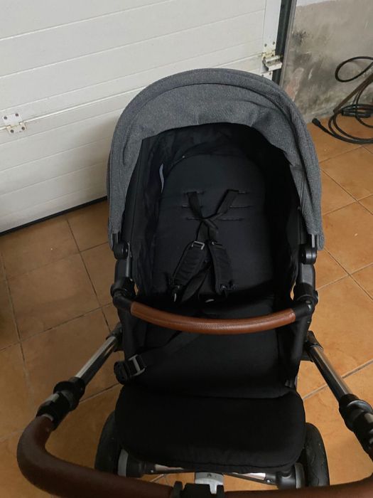 Carrinho de bebé Jané Muum Pro (com ovo e cadeira auto)