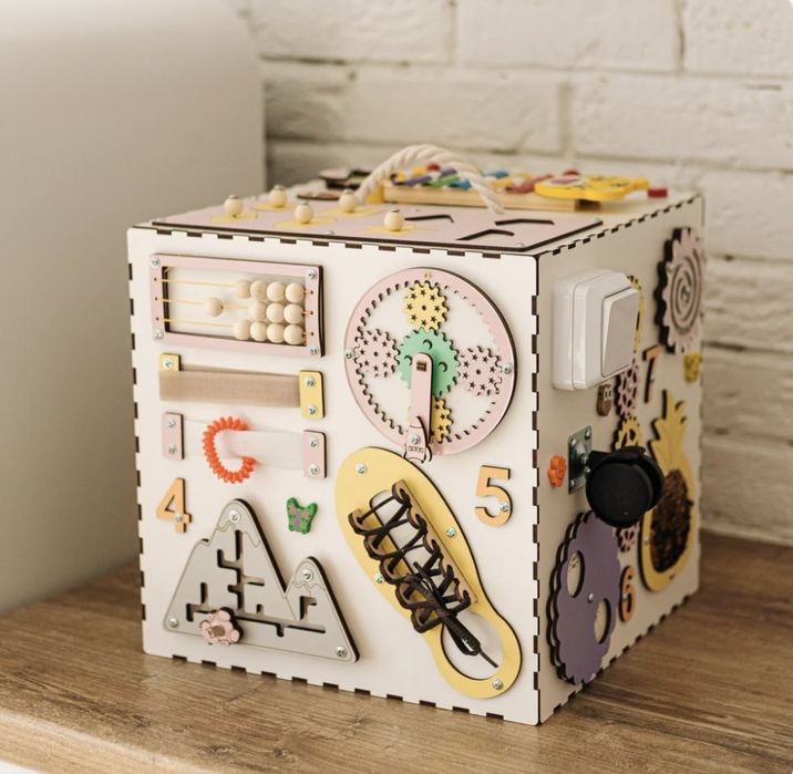 Бізікуб 30×30  білий