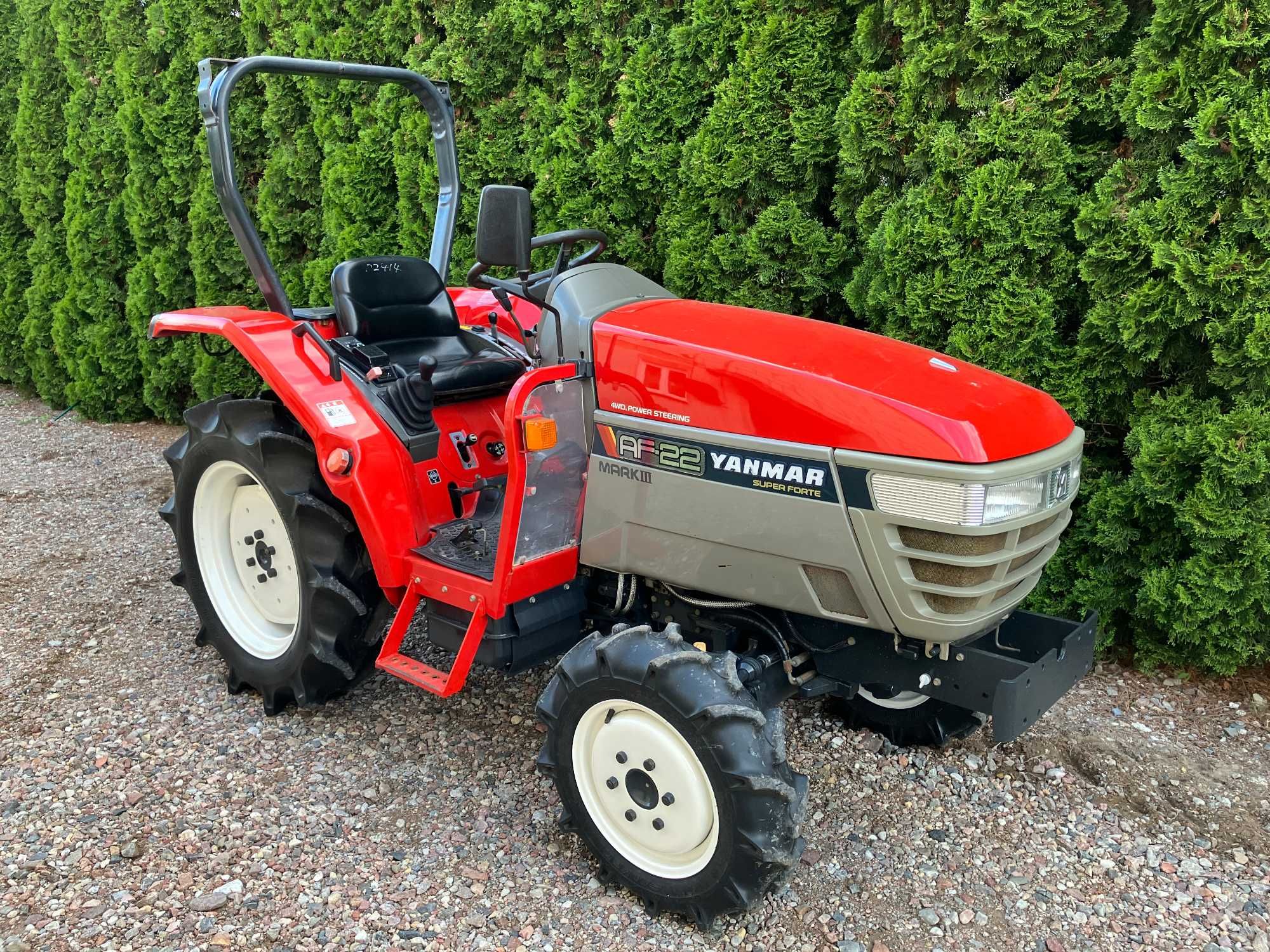 Mini Traktor Japoński Yanmar AF22 Wspomaganie Rewers Ogrodniczy