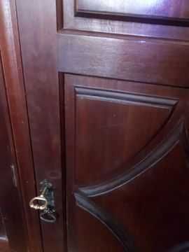 Vendo guarda roupa de madeira  Odivelas