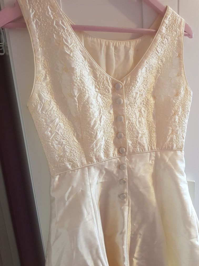 suknia ślubna ecru kremowa krótka bez rękawów oryginalna unikat XS S