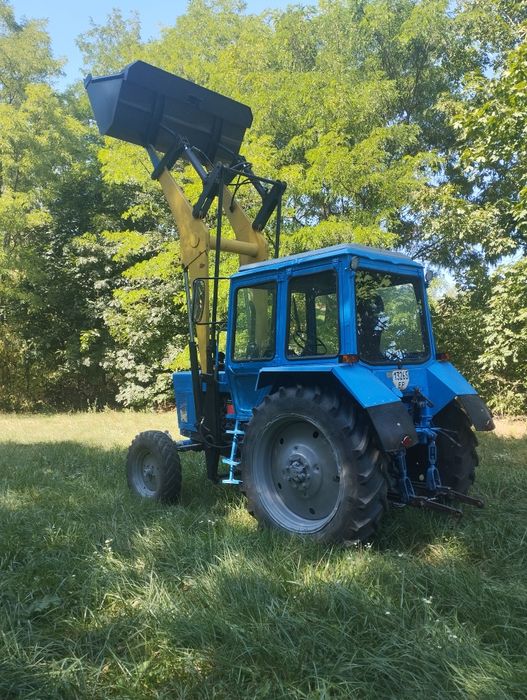 Трактор МТЗ 80 з навантажувачем