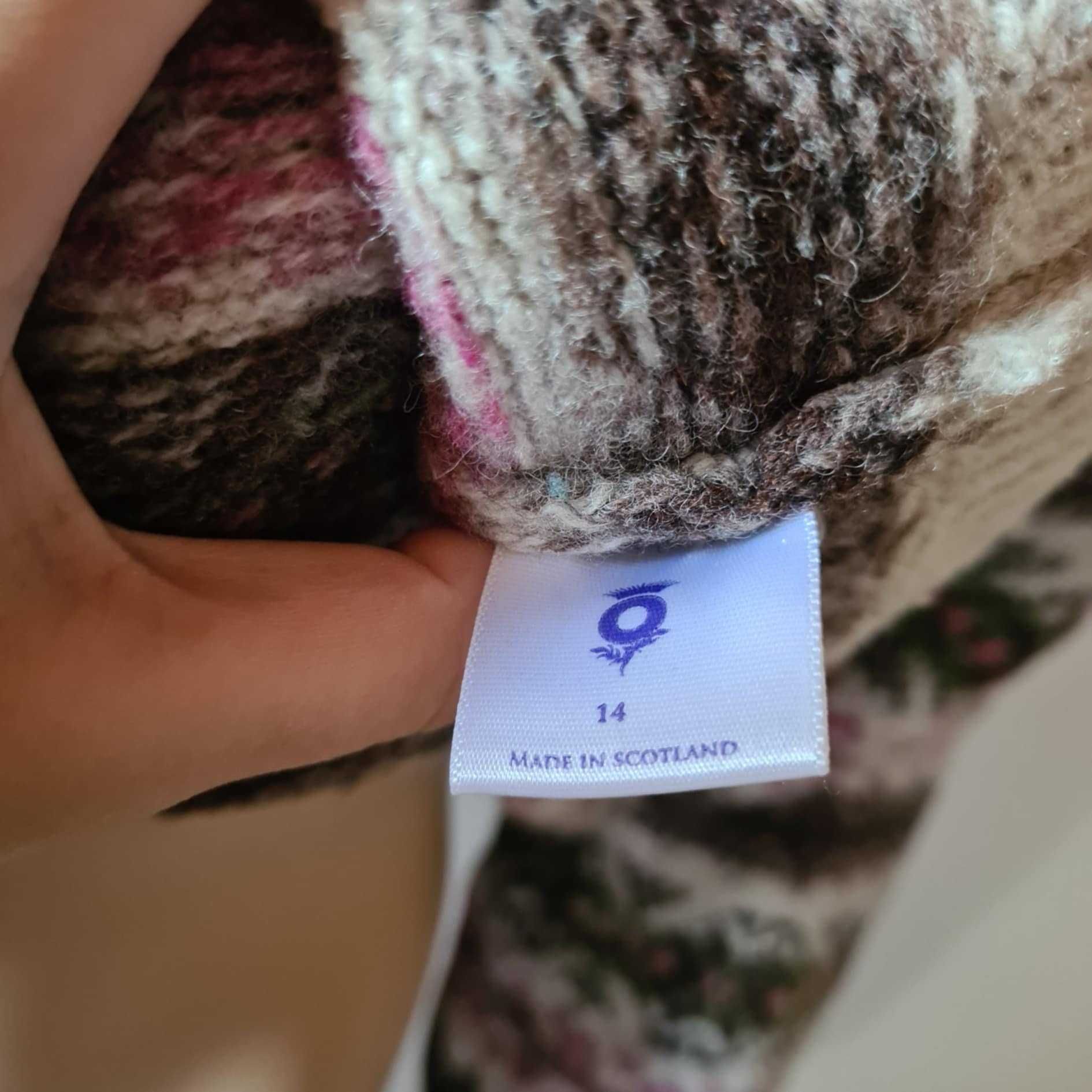 Brora sweter wełniany 100% wełna wzorzysty wzorki święta perłowe guzik