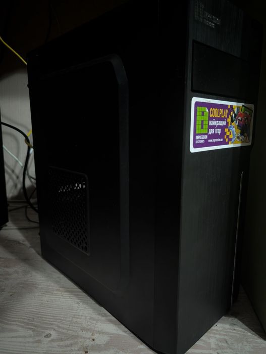 Нормальний базовий ПК i3-7100 + GTX 1650 + SSD