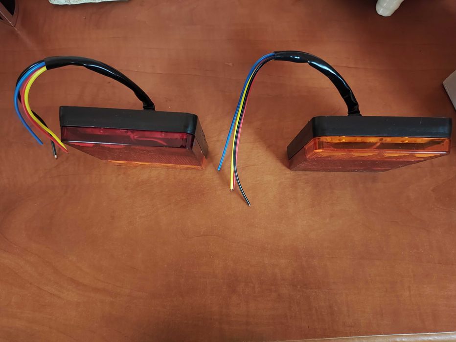 2 lampy tylne LED + wtyczka 7pin do przyczepy