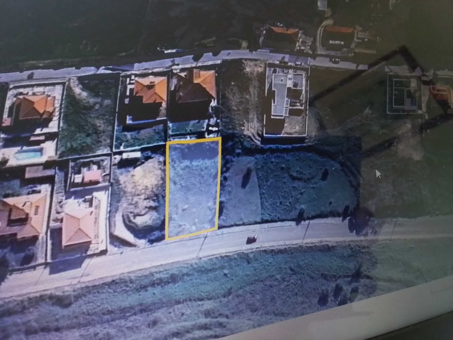 Coutada V.F. Xira vendo 1 de 3 lotes  nesta prestigiada urbe.