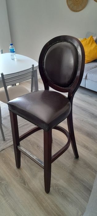 Cadeira Alta com Charme