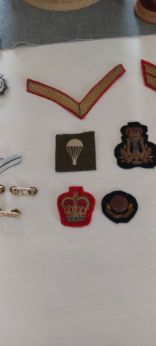 Distintivos militaries para colecionadores