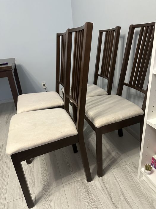 Duży stół + 4 kzesła