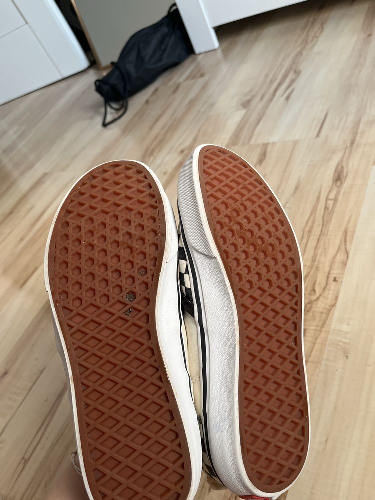 vans slip on w kratke