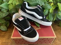 Vans Knu Skool VN0009QC6BT1 Black/True White кну скул КНУ дутий язичок