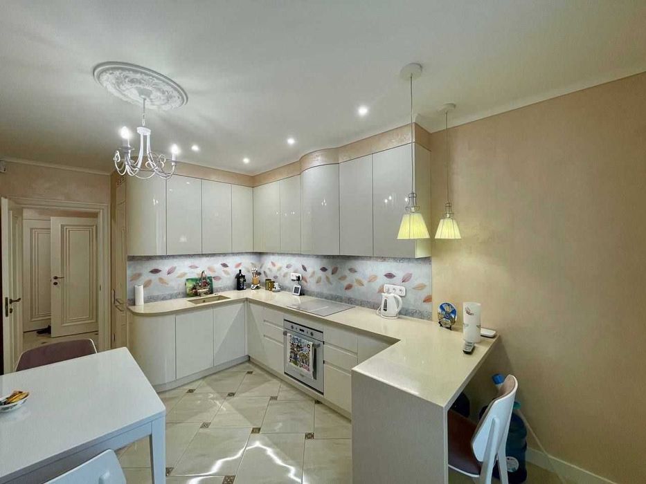 2к квартира з ремонтом в ЖК Сонячна Брама, Здановської 71-б