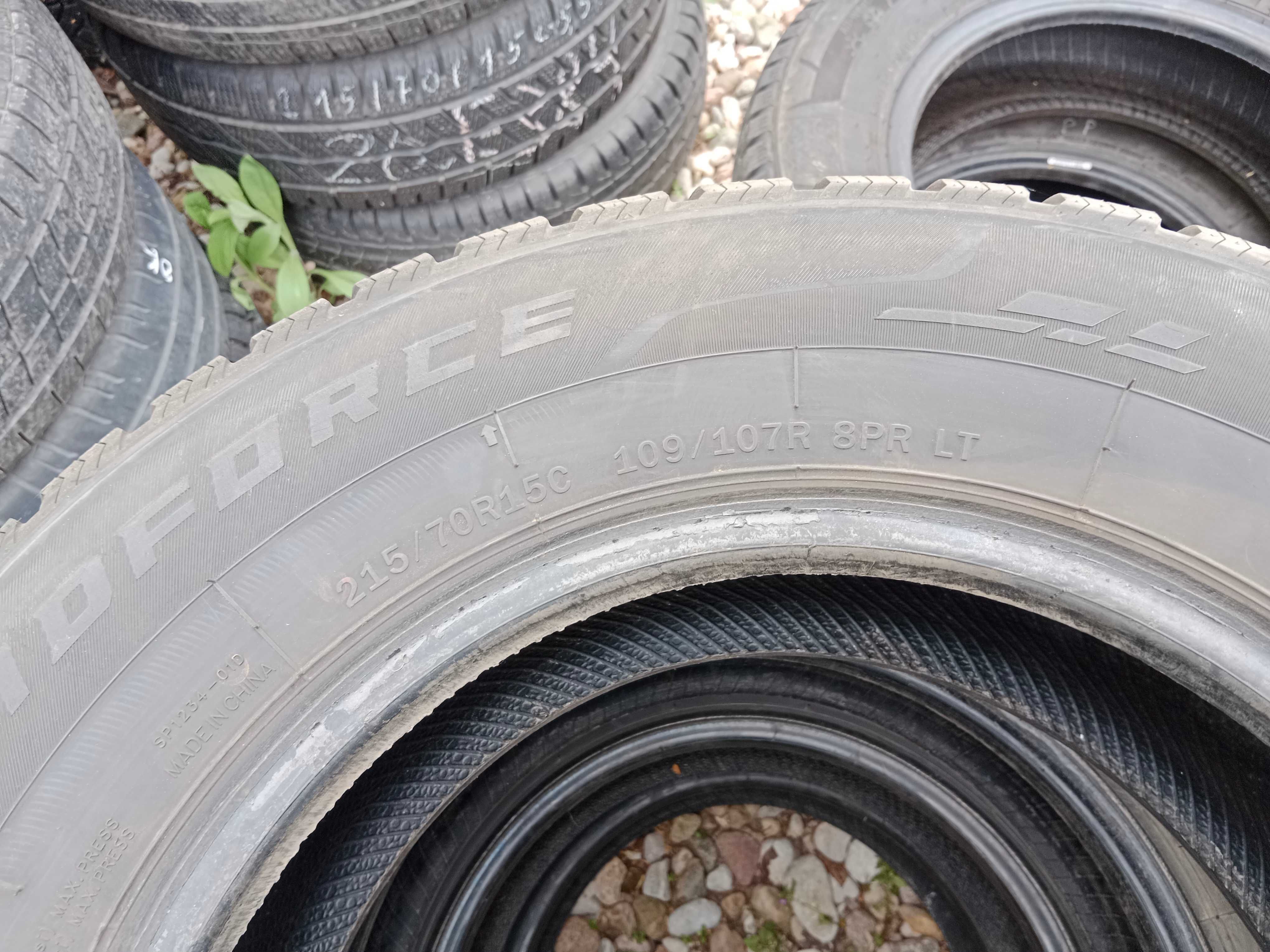 Opona używana 215/70R15C Windforce Snowblazer max 1szt.