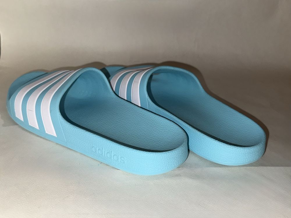 Оригінальні шльопанці Adidas шльопки, тапочки, сланцы шлепанцы