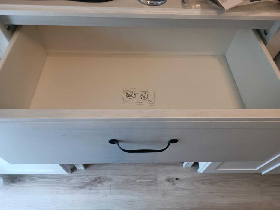 Komoda biała solidna