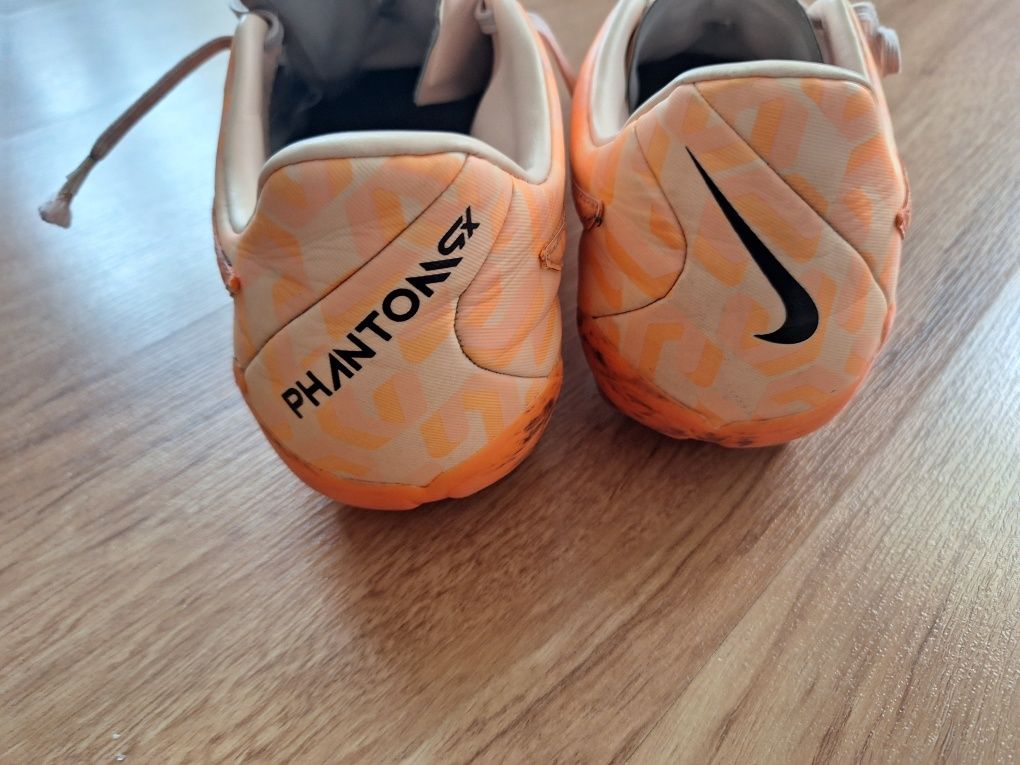 Korki Nike- buty do piłki nożnej